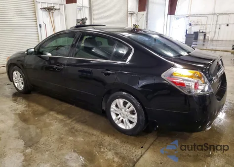 2010 Nissan Altima Base z USA, uszkodzony, nr VIN 1N4AL2AP1AN516137